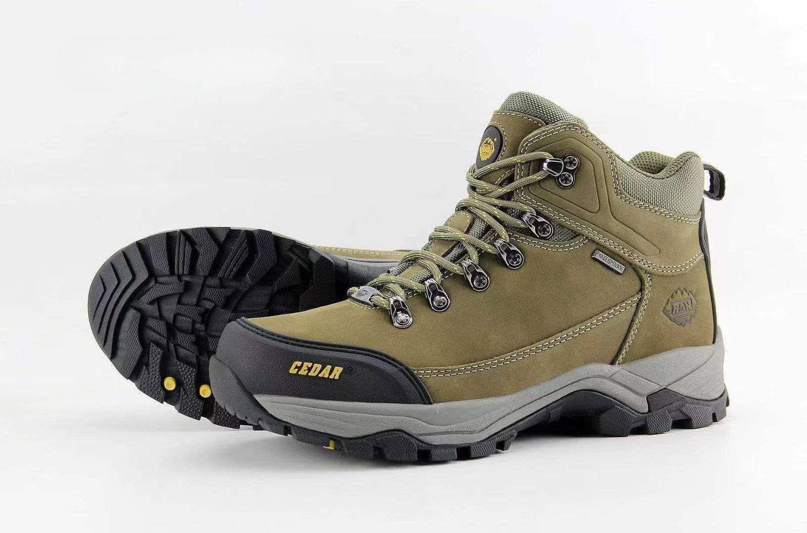 Trekking Shoes
